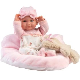   Llorens: Nica  40 cm-es újszülött baba macival és rózsaszínű ágyikóval 