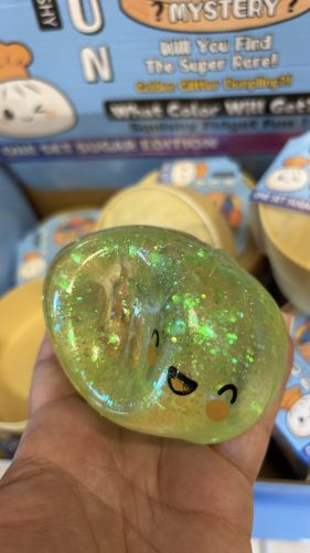Gyurmázható csillámos Squishy dumpling ,gőzgombóc